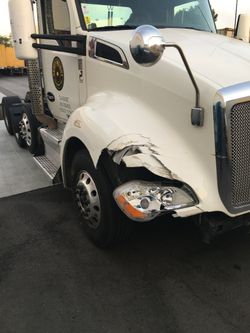 Bodywork/fiberglass/paint/clear.repair
