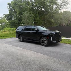 Cadillac Escalade 2024