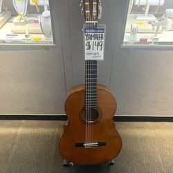 Acoustic Guitar Yamaha C40