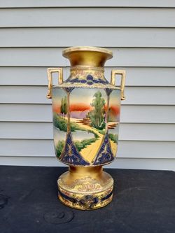 Antique Japanese Hand painted Satsuma Vase