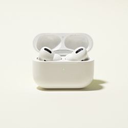 AUTHENTIC Apple Airpods Pro 1st Gen