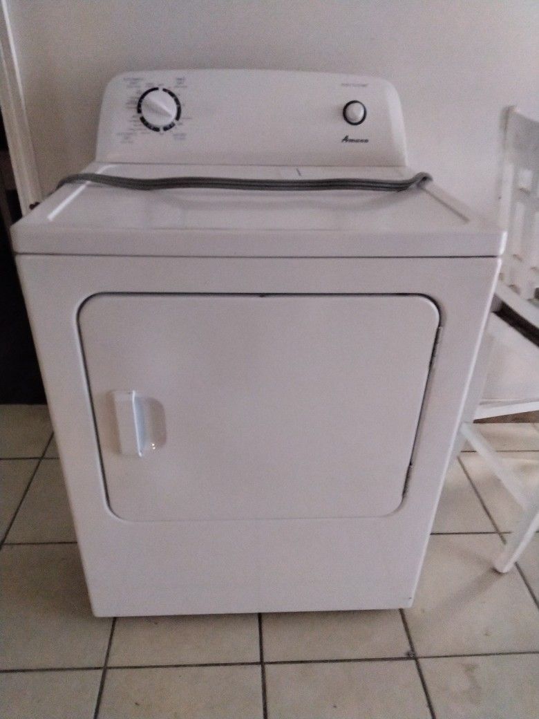 Very Little Use On It Well Taken Care Of Clean Amana By Whirlpool Front Load