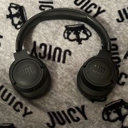 JBL Tune 720BT Wireless Over-Ear Headphones