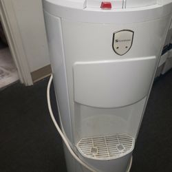 Water Dispenser