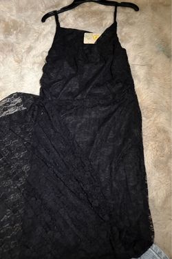 Black Lace Spaghetti Strap Maxi Dress