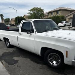 Chevy Silverado 79’ C10 V8 