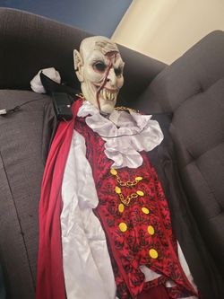 Costume