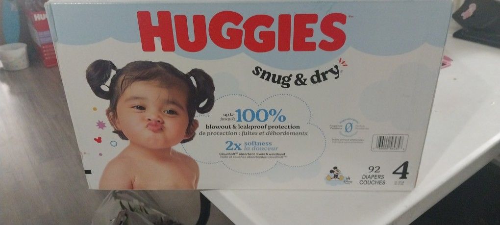 HUGGIES SIZE 4 $30