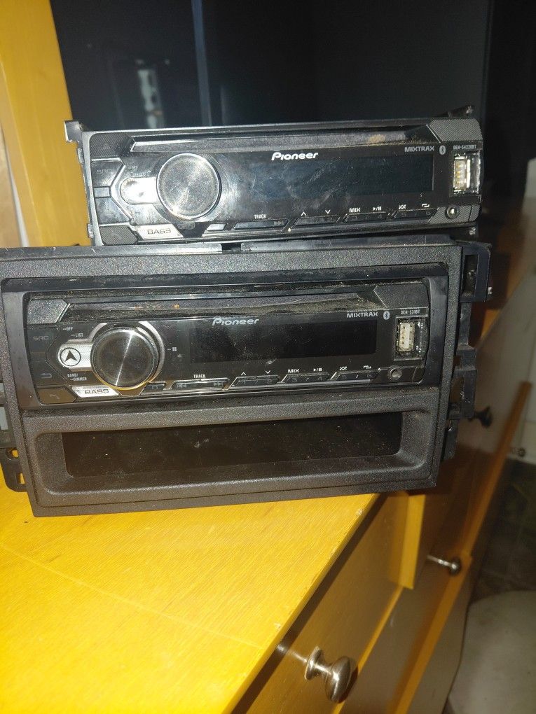 Single Din Bluetooth Radios 
