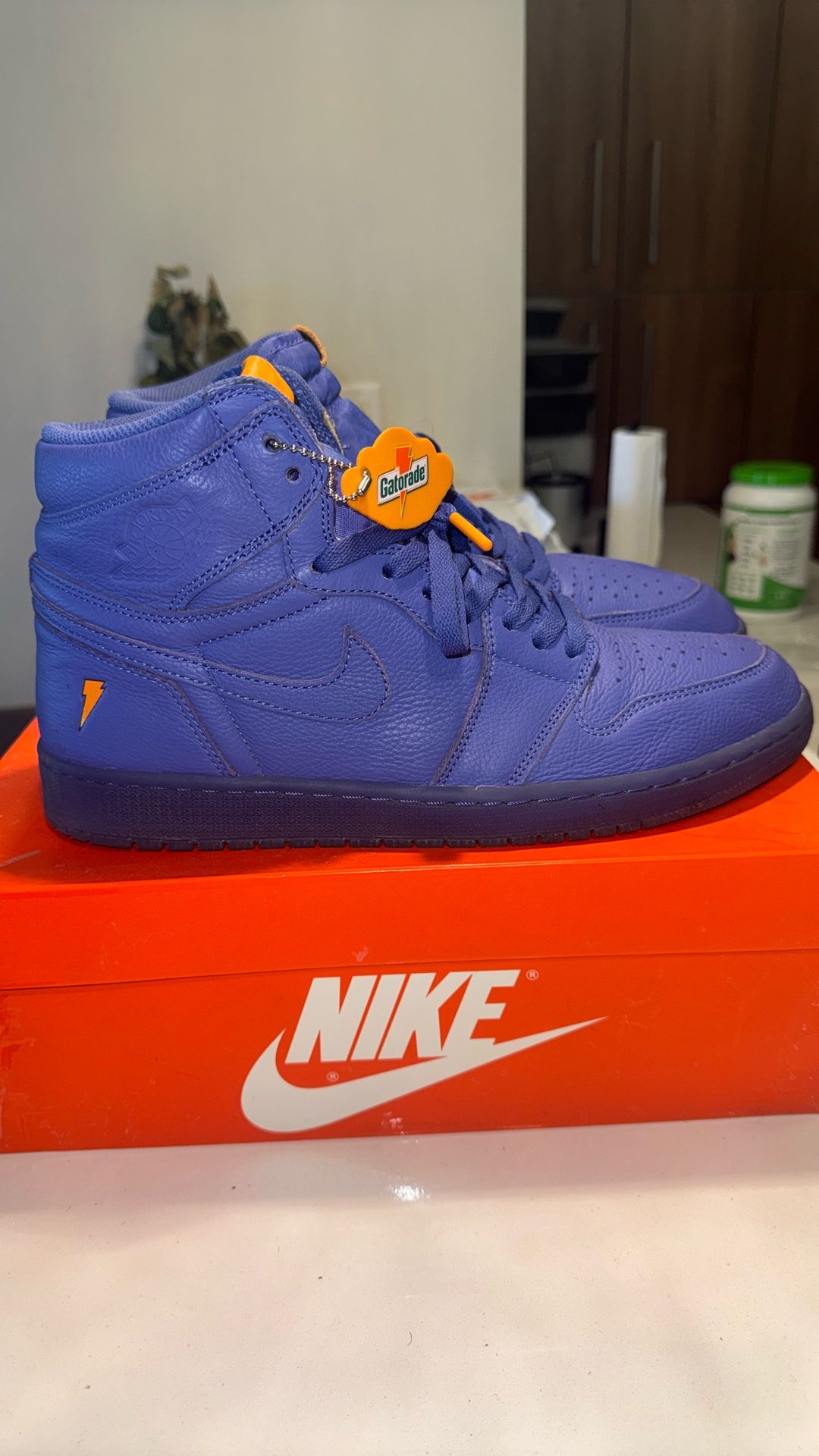 Jordan 1 Retro High Gatorade Rush Violet (G8RD)