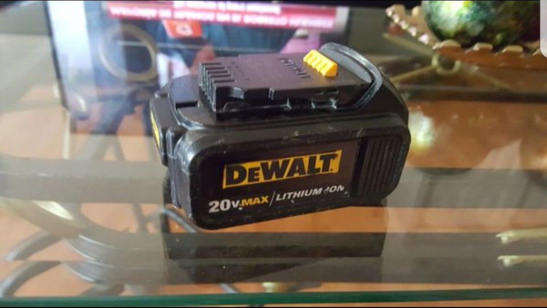 🏆NEW DEWALT BATTERY 20V 🏆