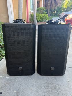 2 Ev Bluetooth Dj speaker  Zlx 12inch 1000watt like new firm on price
