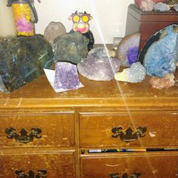 BEAUTIFUL  STONE GEODE CRYSTALS 4 SALE!! VARIOUS TYPES 