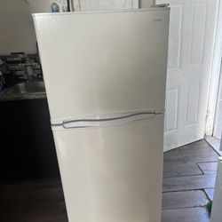 White Haier Refrigerador 