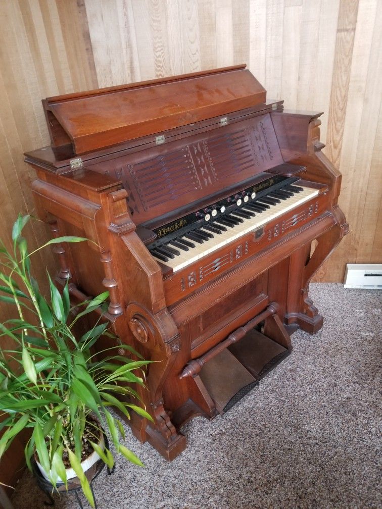 Piano Pump Organ