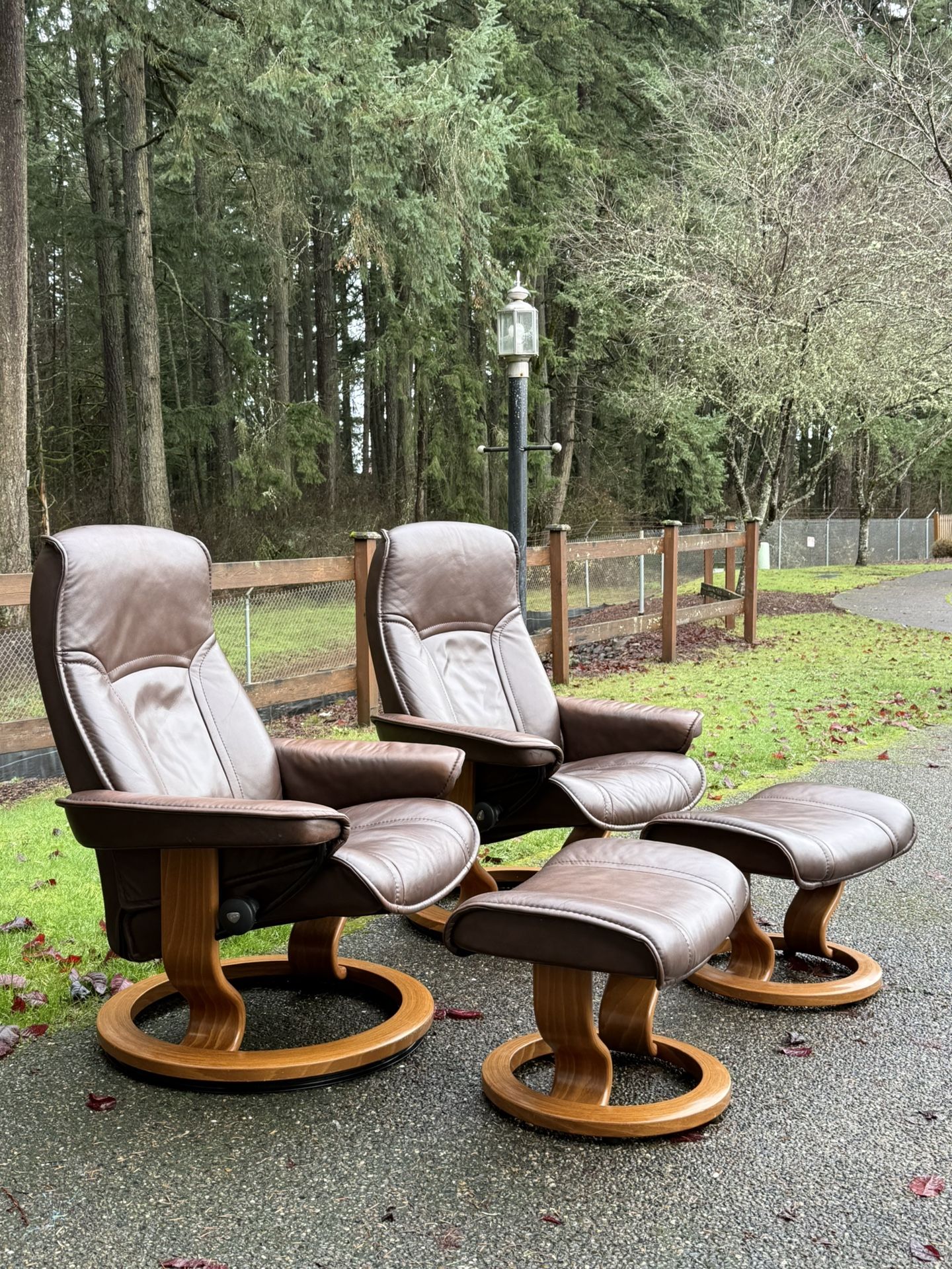 Ekornes Stressless Chair And Ottoman Set Of 2