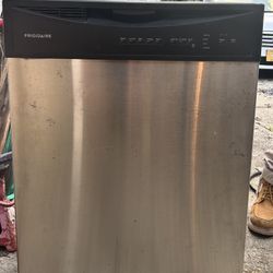 ✨ Just in !! ✨ Frigidaire Dishwasher 🫧  