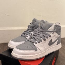 AIR JORDAN 1 