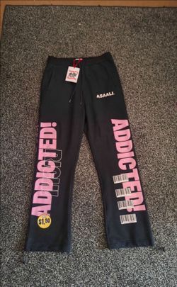 Asaali sweats