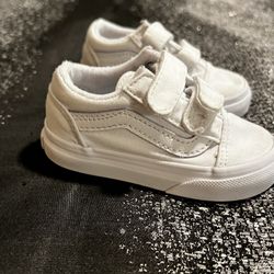 Baby unisex Vans sz5 lowtop shoes