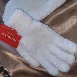Lt. Baby Blue FUZZY Gloves