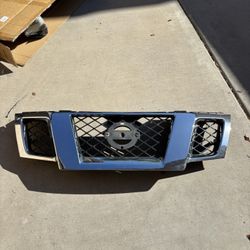 Nissan Frontier Chrome Grille. 