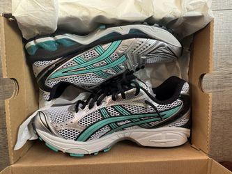ASICS GEL KAYANO 14 Size 8.5 MAN