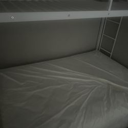 Full/twin Metal Bunk Bed 