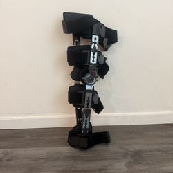 DonJoy X-Rom Knee Brace