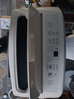 Insignia 6000 btu Portable AC, barely used