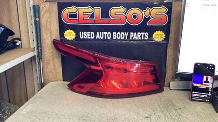 16 18 Nissan Altima LH Tail Light OEM.
