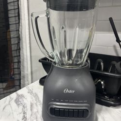 Oster 8-Speed Glass Jar blender
