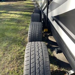 Nitco Crosstek Tires. 285/45/22 Great Shape