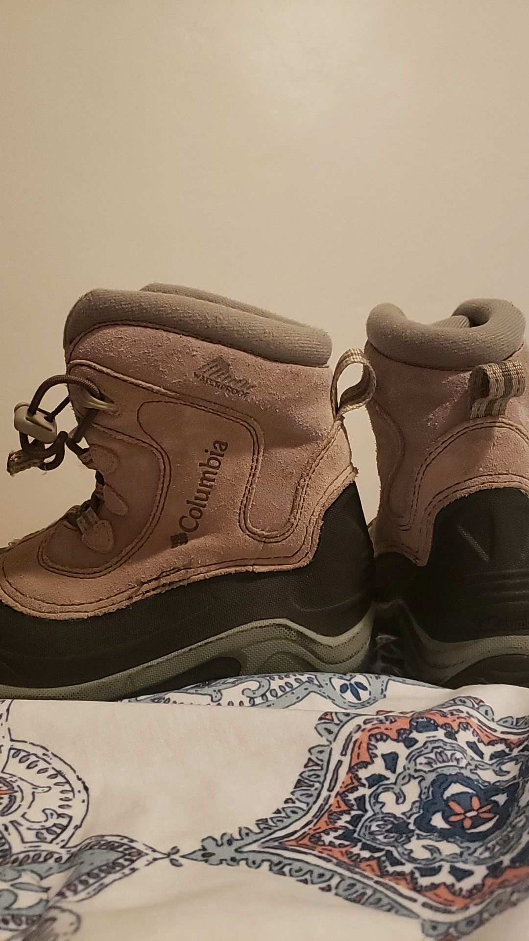 Hiking/rain boots size 2