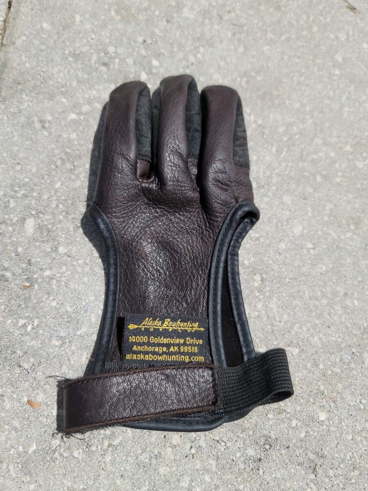 Alaskan Bowhunting Supply Archery Glove