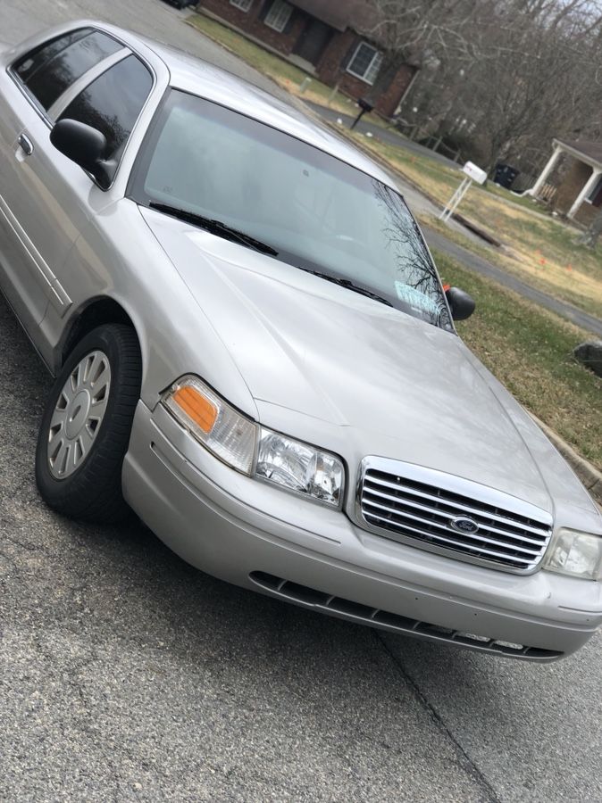 2005 Ford Crown Victoria