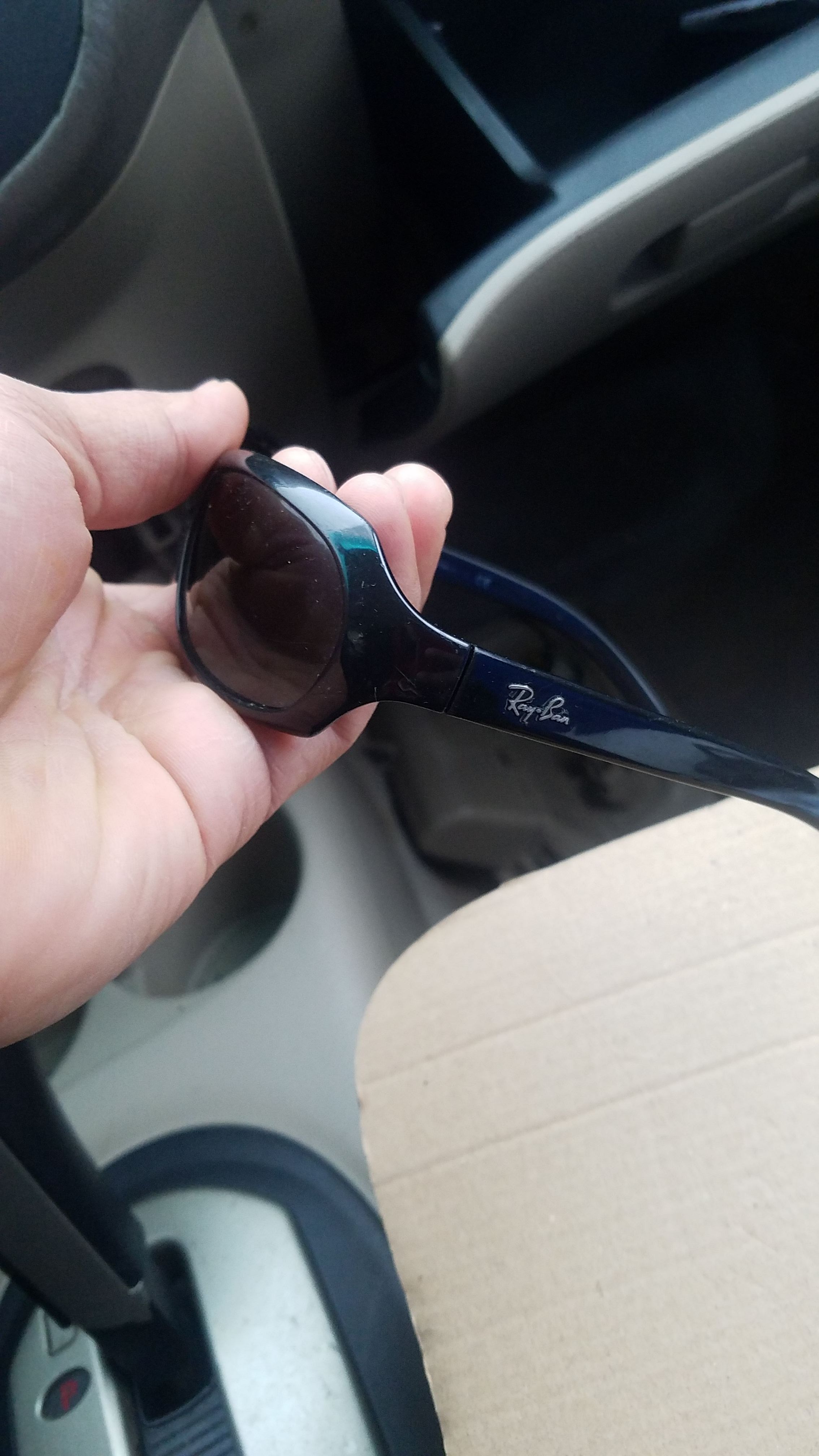 Ray ban