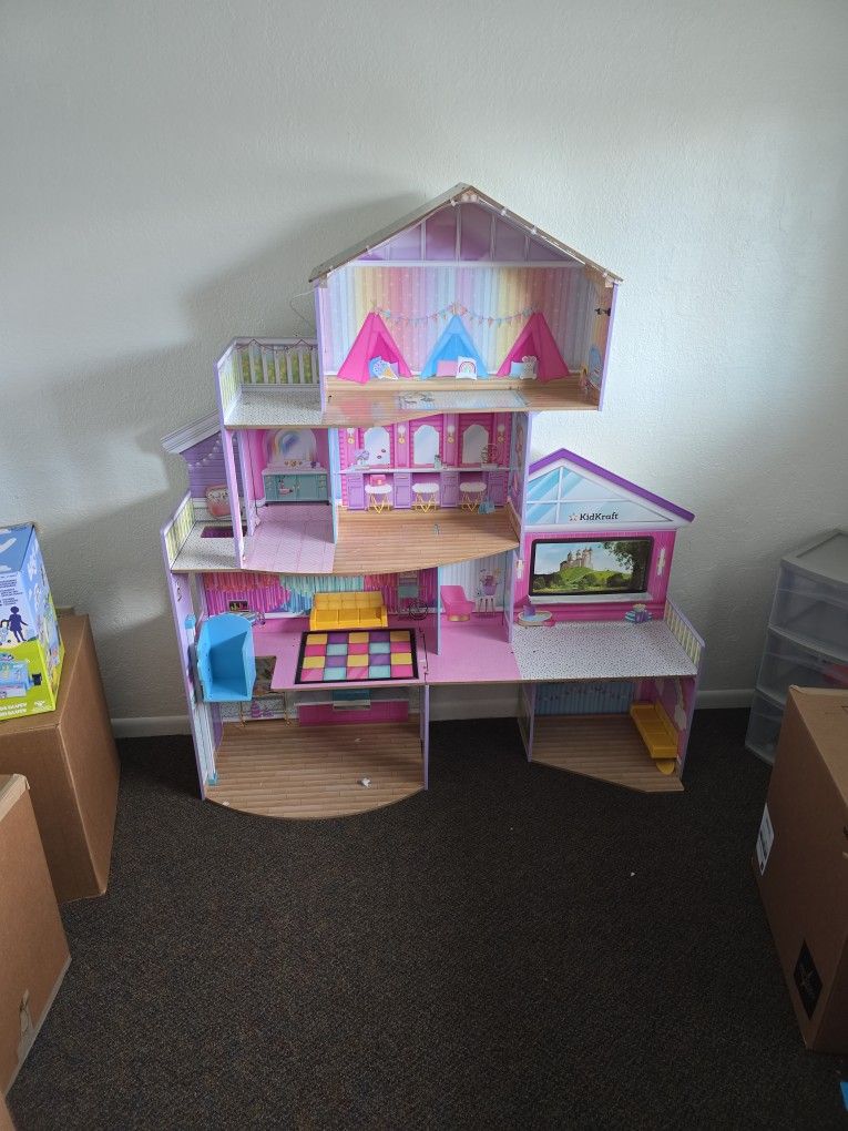 House of Dolls