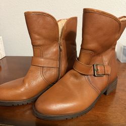 Women’s Naturalizer Ankle Boots Sz 8