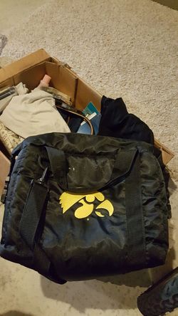 Iowa Hawkeyes Beer/Food Cooler with strap