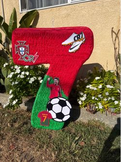 CR7 Christian’s Ronaldo Portugal number seven pinata numero siete