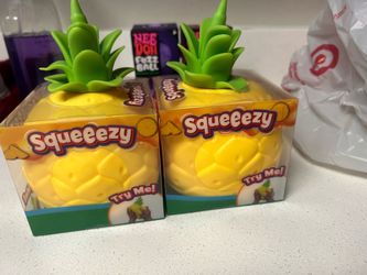 Squishy pineapple