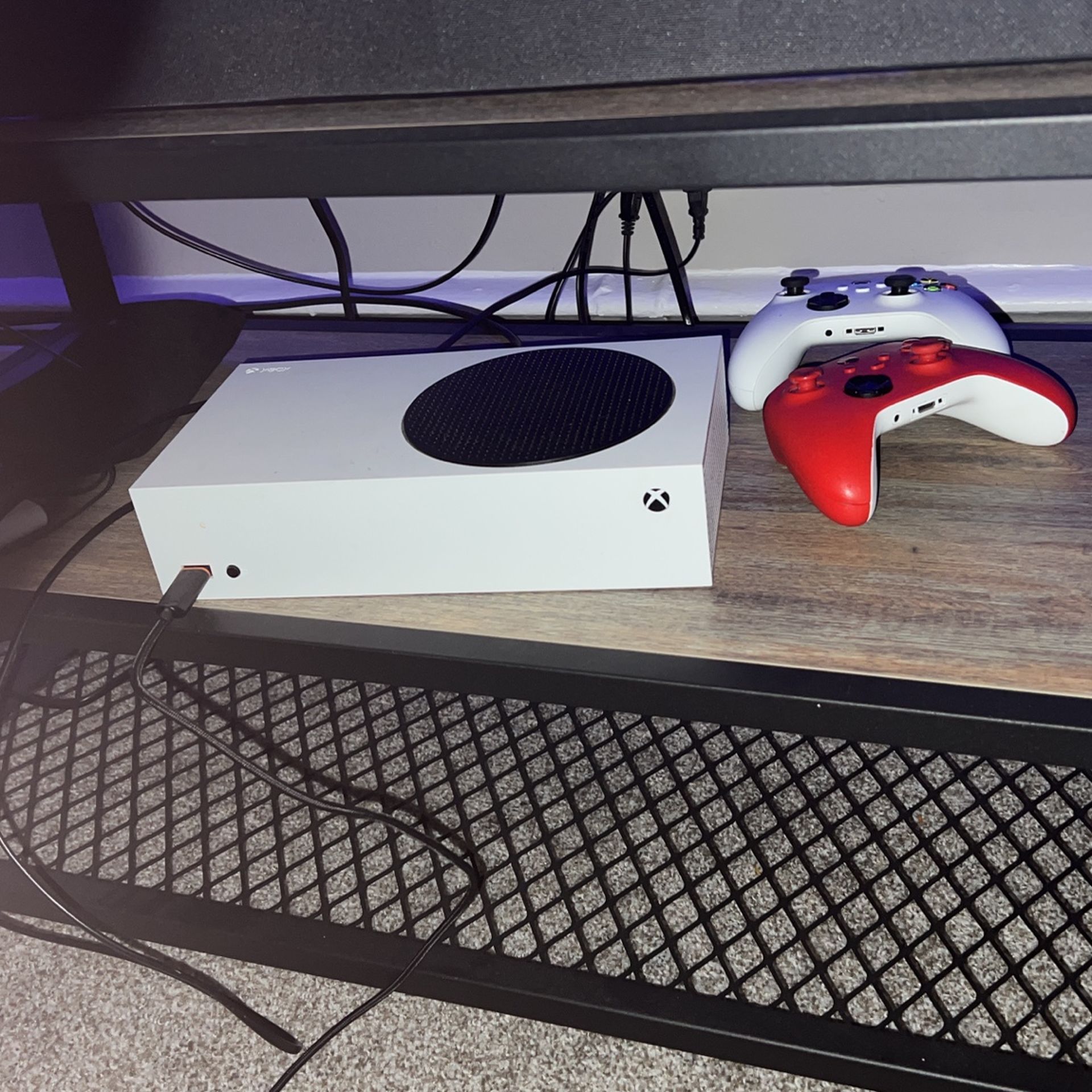 xbox three controllers