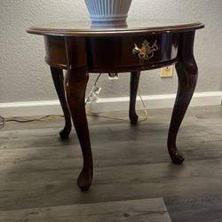 2 End Tables 