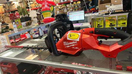 Milwaukee M18 Fuel Edge Trimmer