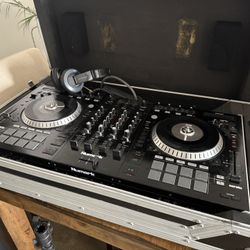 Complete DJ Setup