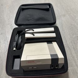 Nintendo NES Classic Edition (plug and play)