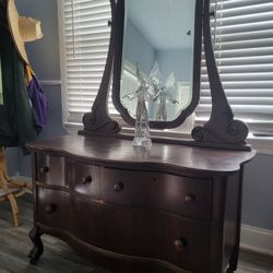 Antique Dresser/vanity Circa 1800's