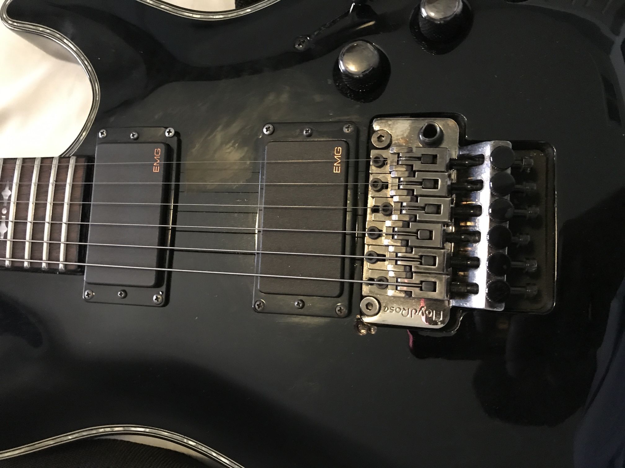 Schecter  Hellraiser Diamond Series With FloydRose 