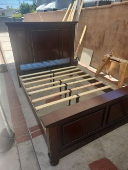 Queen size wood frame